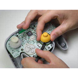 Замена C-Stick беспроводного контроллера Nintendo WaveBird